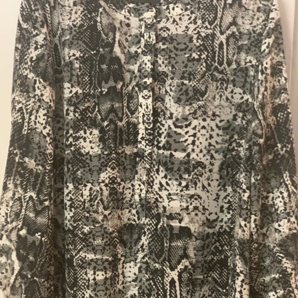 Black & White Snake Print Front Zipper Blouse - Picture 7 of 16